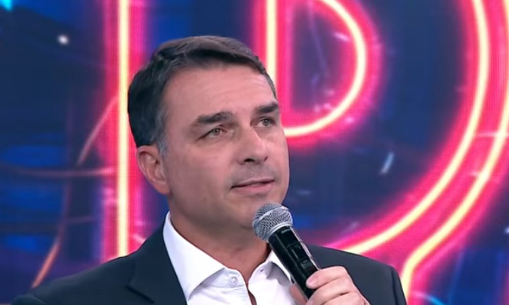 Postagem de Flávio Bolsonaro está dentro da liberdade de expressão