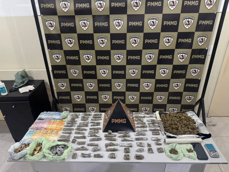 PM prende homem e apreende 68 tabletes de maconha no São Francisco, em Muriaé
