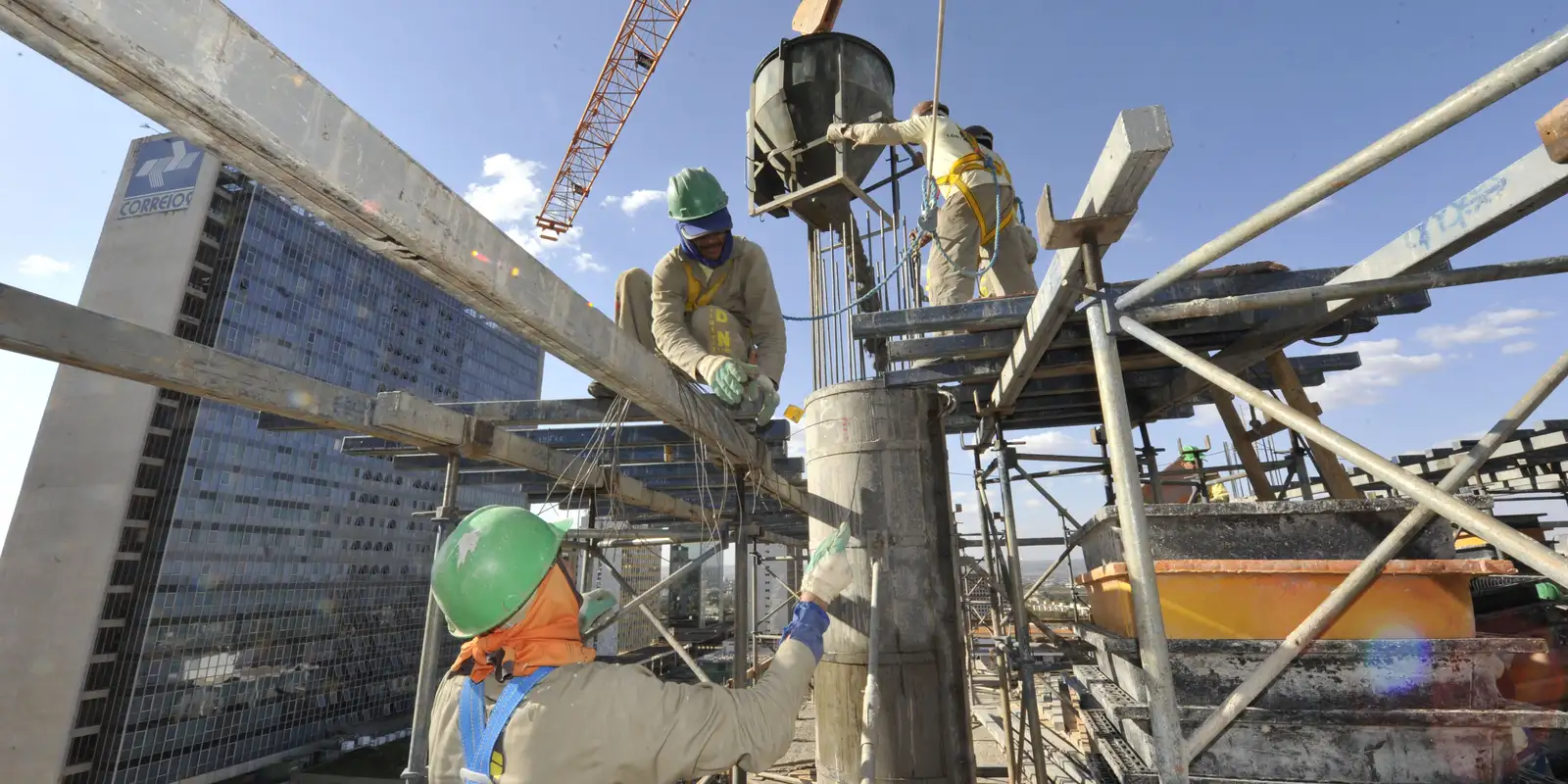 Sinduscon-SP revisa para baixo a projeção de crescimento da construção