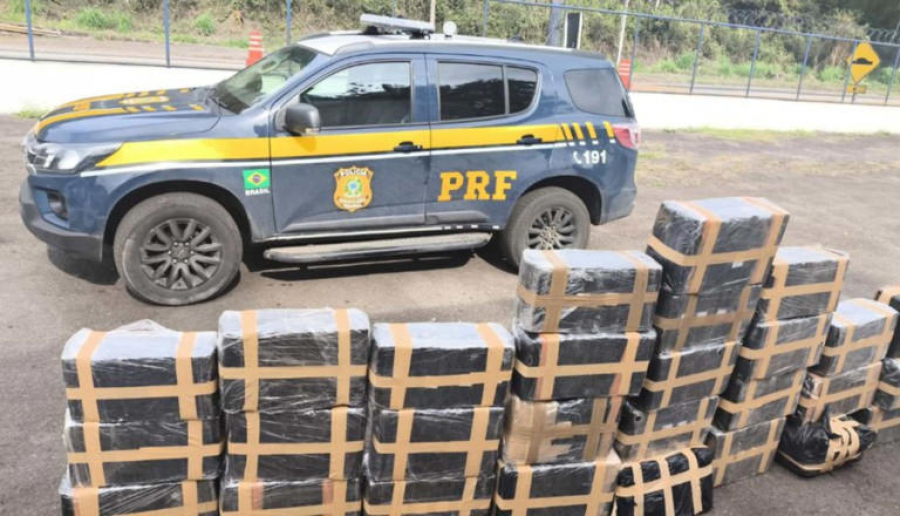 PRF Apreende Quase 800 kg de Maconha na BR-267 em Juiz de Fora