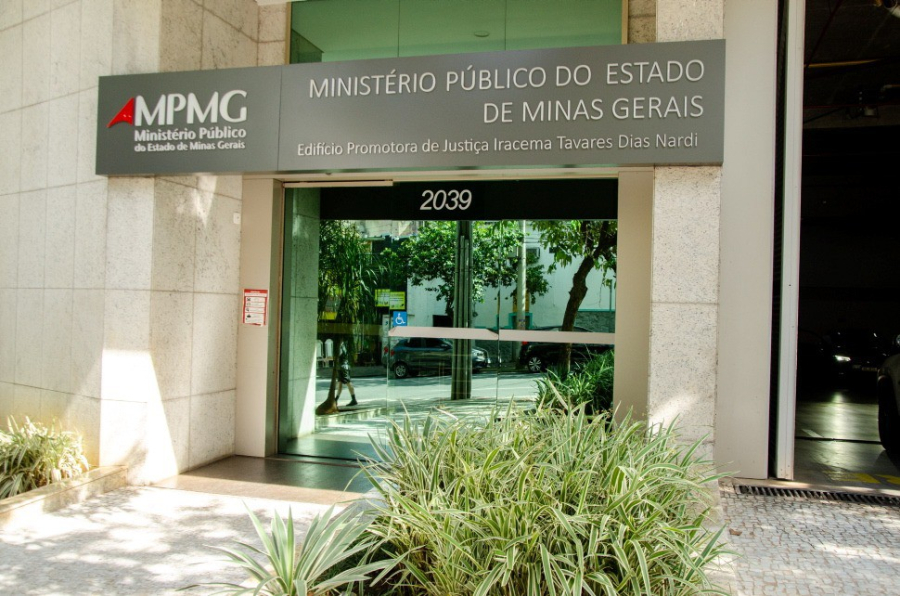 MPMG obtém condenação de ex-prefeito e ex-vice de Martins Soares por recebimento indevido de 13º salário