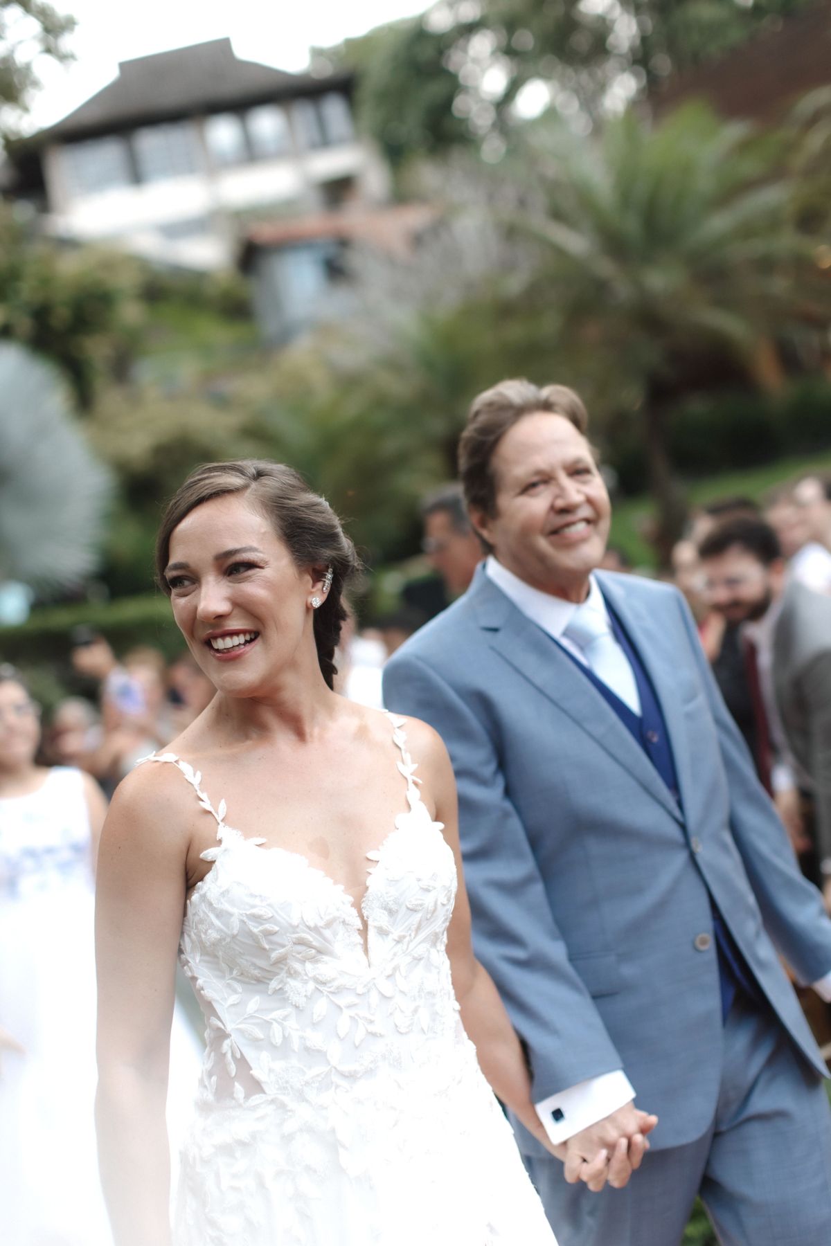 Adriana Birolli se casa com Ivan Zettel no Rio; veja fotos da cerimônia