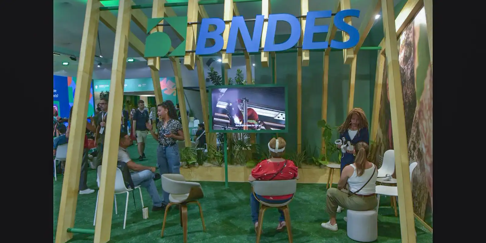 Operações de crédito do BNDES alcançaram R$ 230 bi até setembro