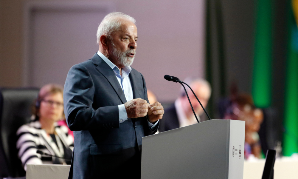 Lula pede roteiro para abandonar petróleo: ‘Falo isso à vontade’
