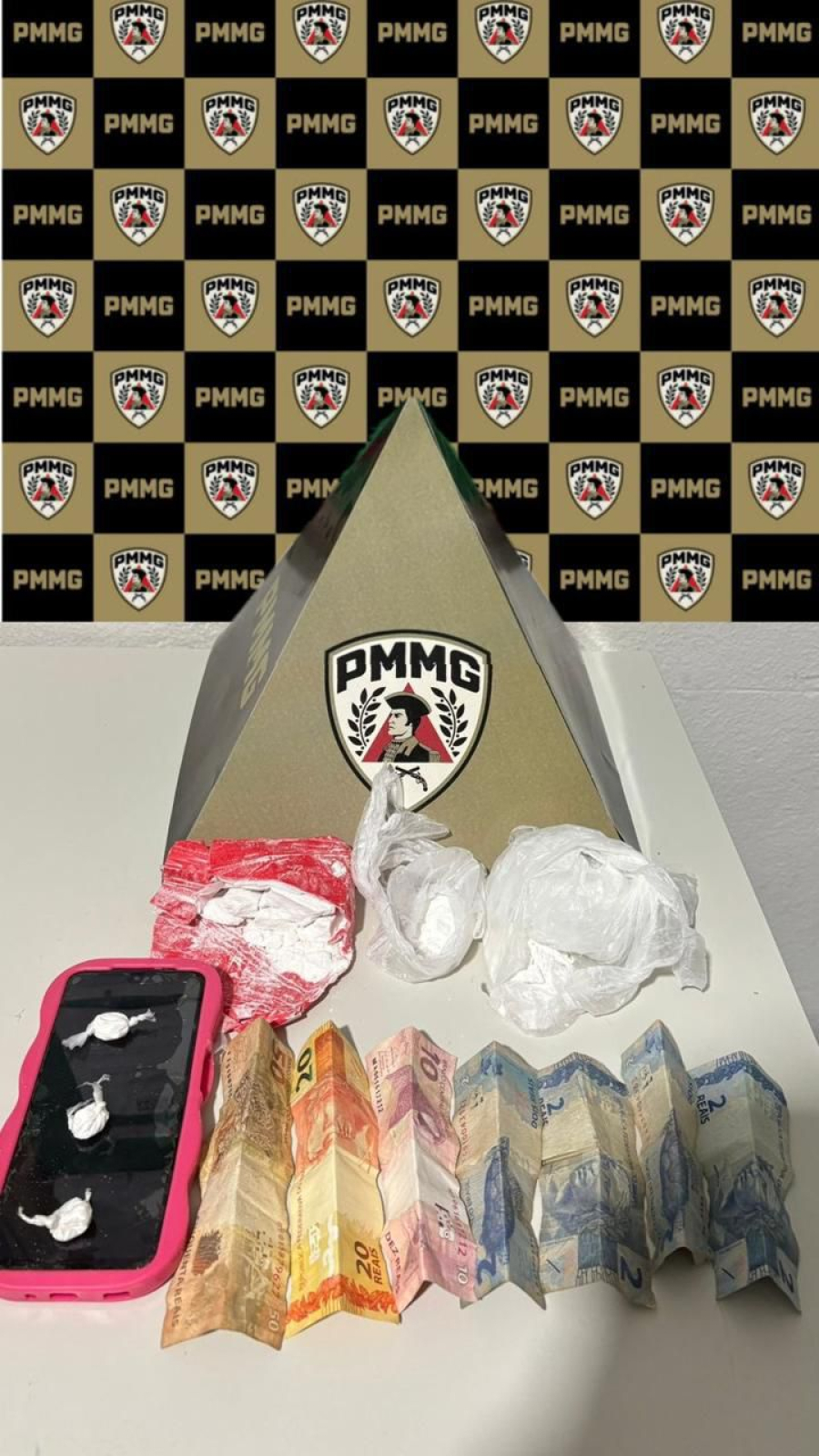 PMMG prende mulher por tráfico de drogas em Pedra Dourada