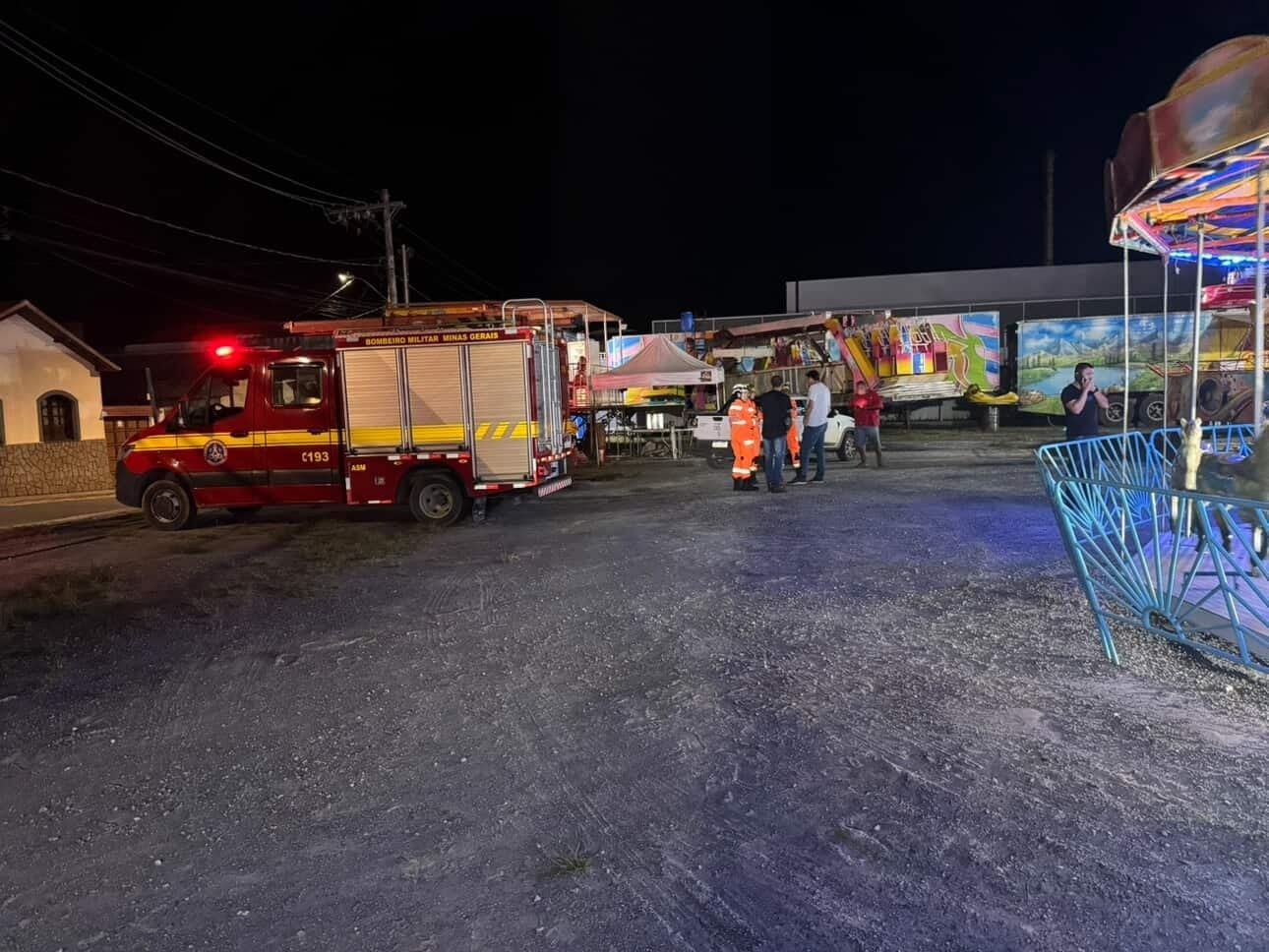 Criança fica ferida após incidente em parque de diversões em Barbacena