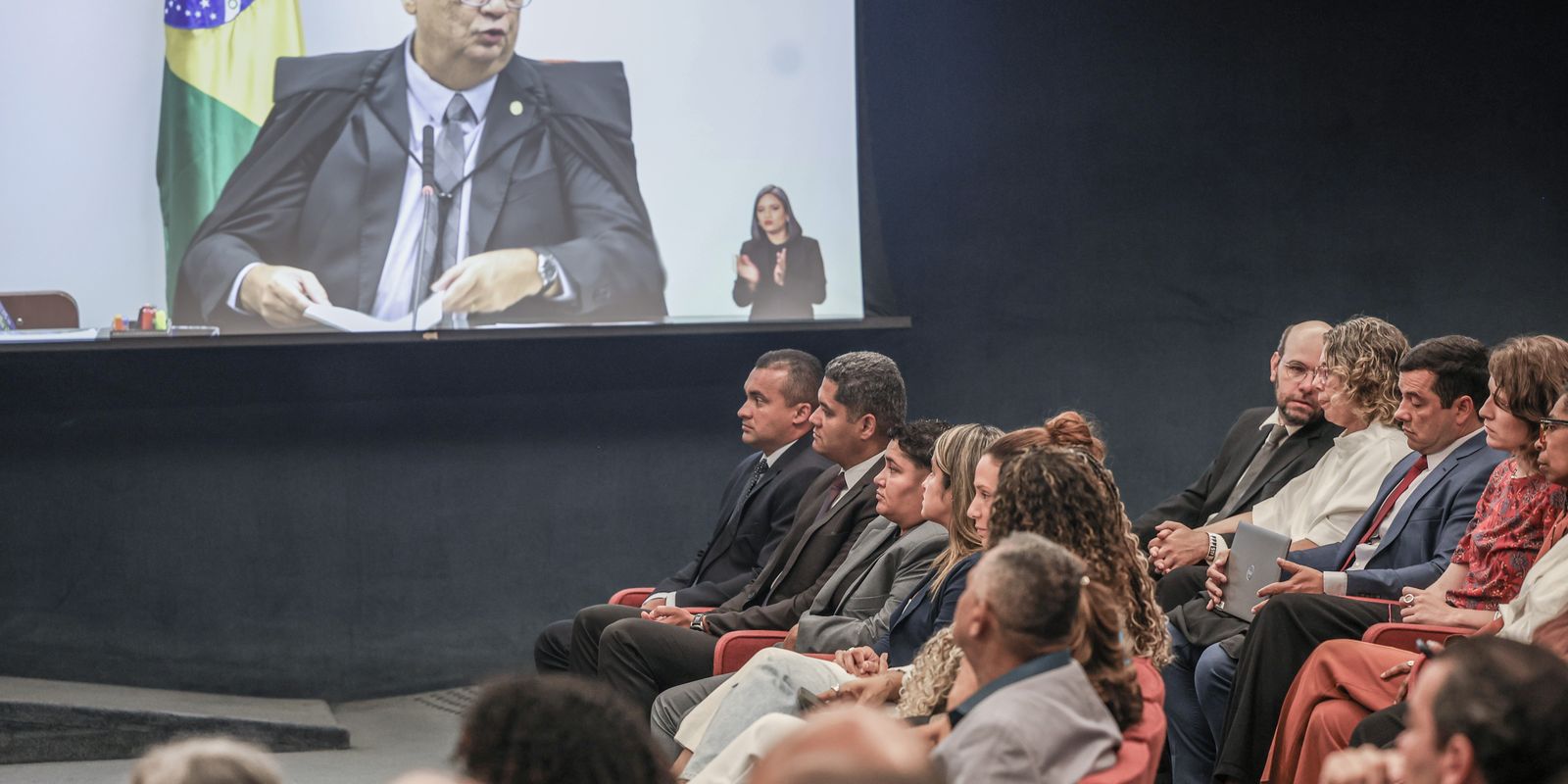Viva Maria cobra justiça para Marielle