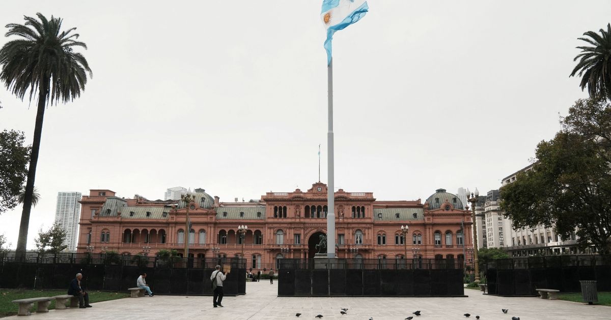 PIB da Argentina sobe 4,4% em 2025, maior crescimento desde 2022