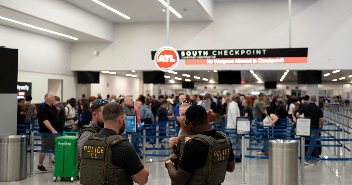 EUA: Agentes do ICE em aeroportos são um “insulto”, dizem líderes sindicais