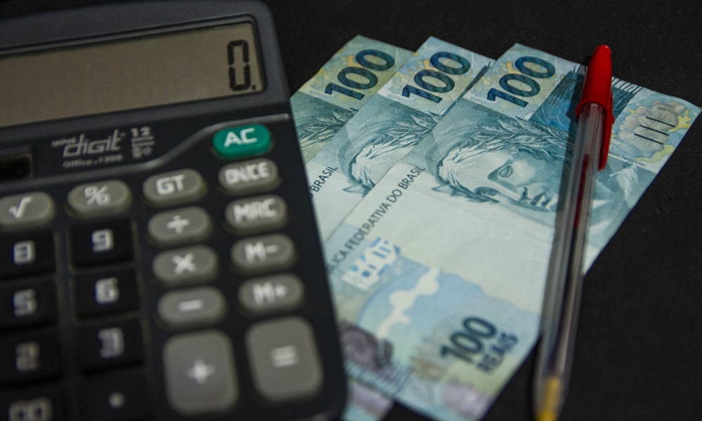 Análise do limite de dedução com despesas de educação no Imposto de Renda 2026