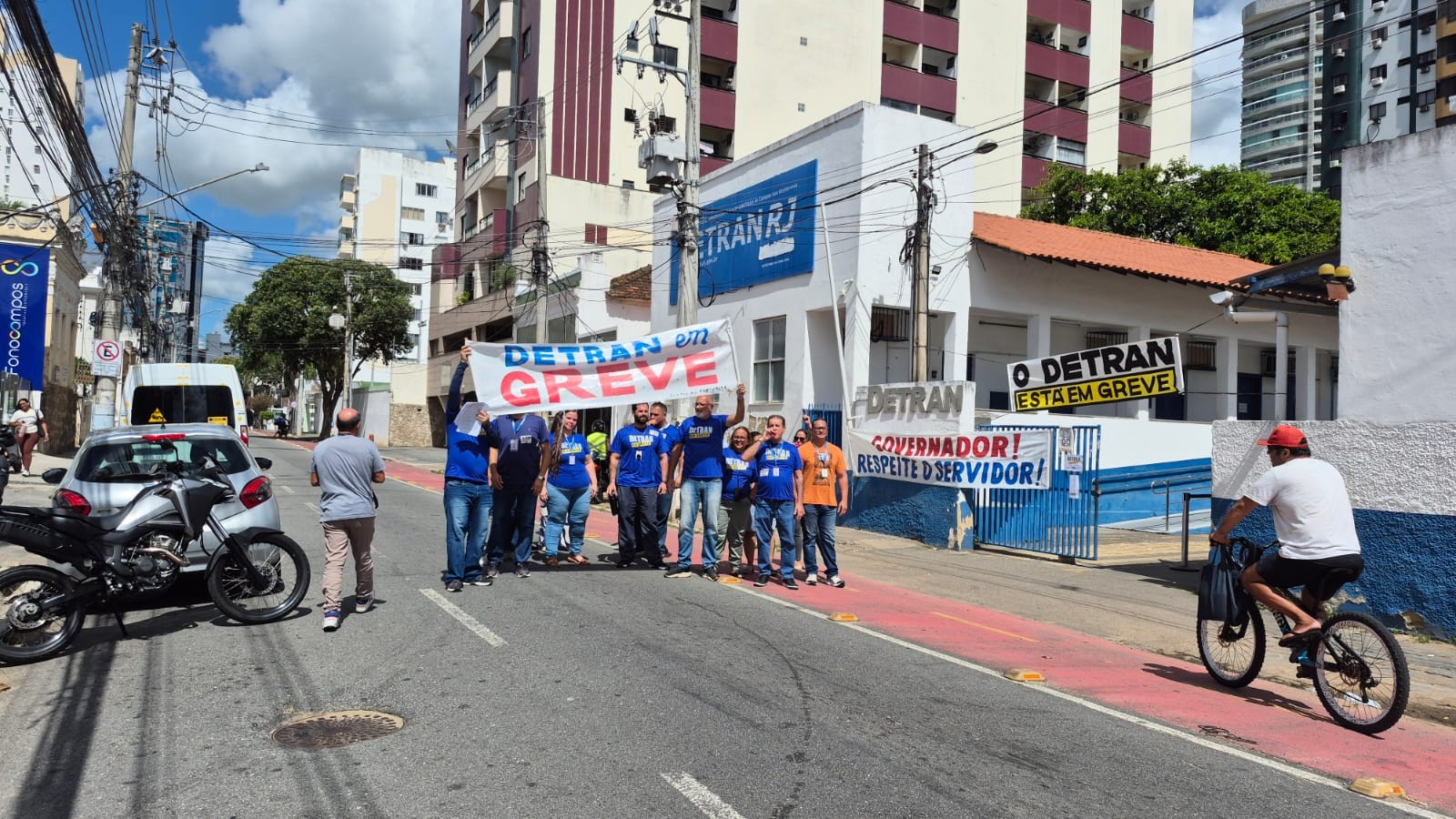 Servidores do Detran entram em greve e fazem mobilização em Campos