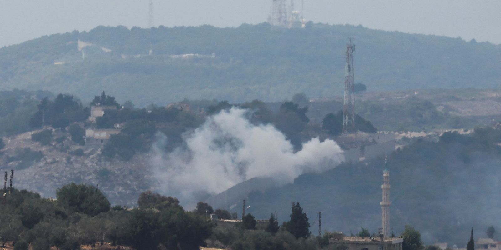 Hezbollah volta a atacar Israel após violação do cessar-fogo no Líbano