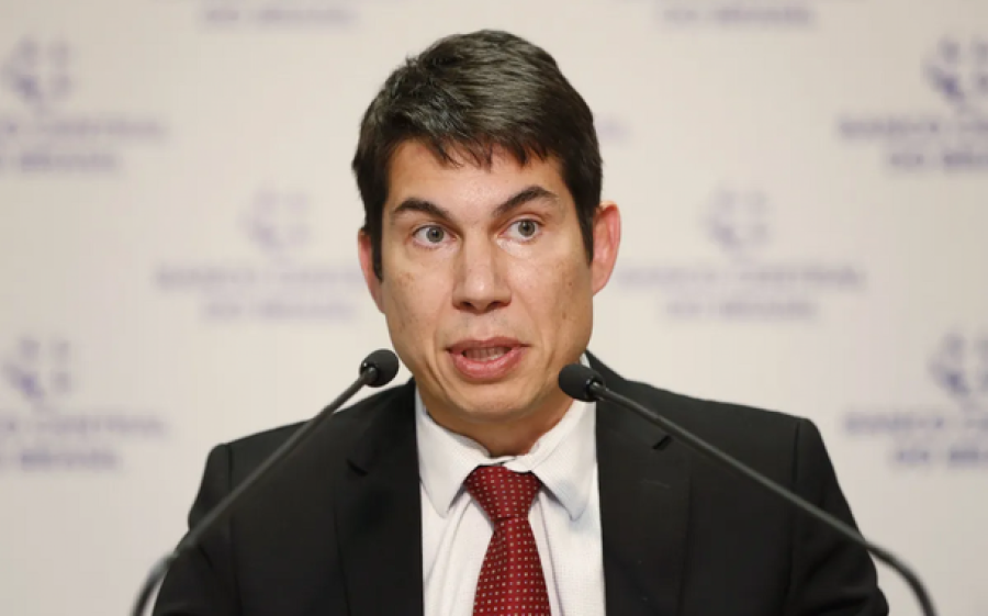 Ex-diretor do Banco Central recebeu R$ 3 milhões do Banco Master