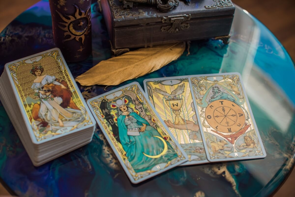 Tarot do dia: previsão para os 12 signos em 11/04/2026