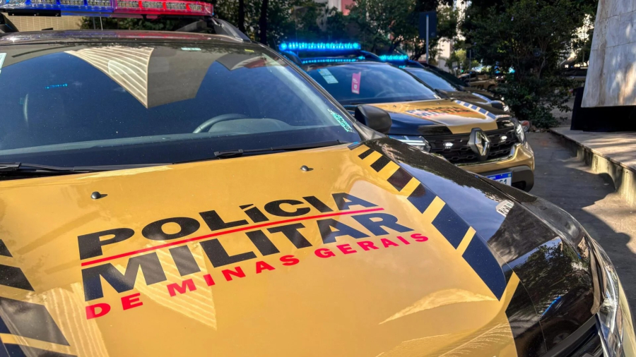 Homem é preso após atacar vítima com garrafada e golpes de faca em Muriaé