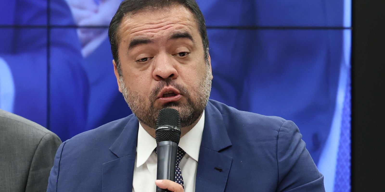 Defesa de Castro diz que "nada de relevante" foi apreendido pela PF