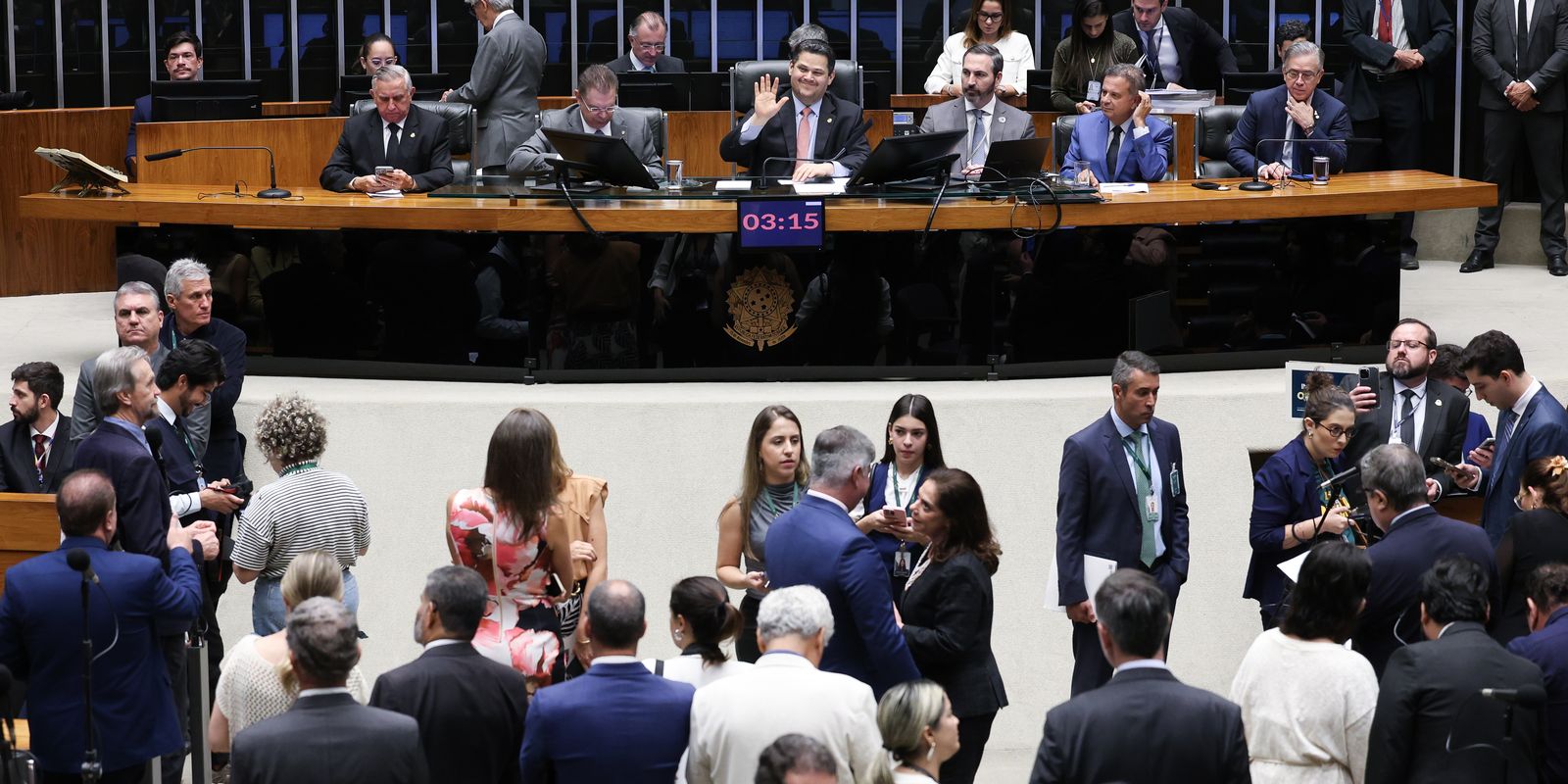 Congresso derruba quatro vetos da Presidência da República à LDO 2026