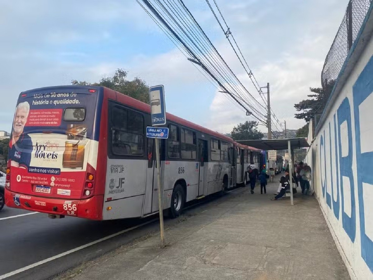 Oito linhas de ônibus têm mudanças de horários em Juiz de Fora; confira
