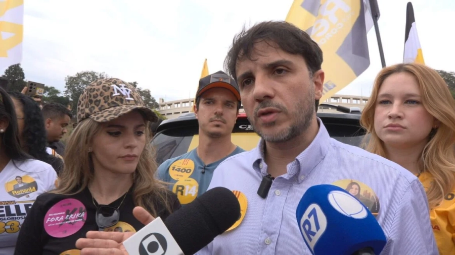 Renan Santos propõe inteligência artificial para reduzir filas do SUS e nova regra para trabalhadores de aplicativo