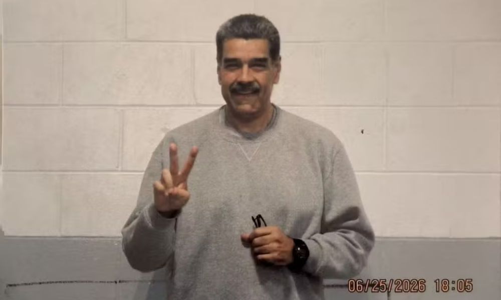Perfil de Maduro divulga fotos do ex-presidente venezuelano em prisão nos EUA