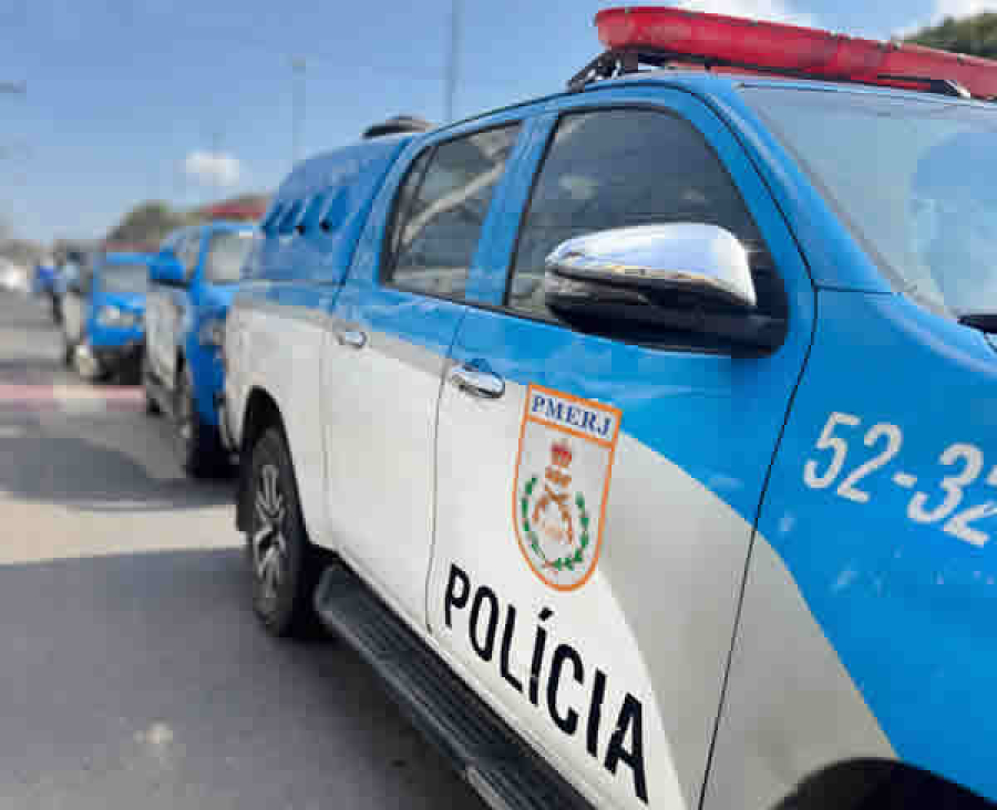 Granada, submetralhadora, pistola e drogas são apreendidas em duas ações em Itaperuna