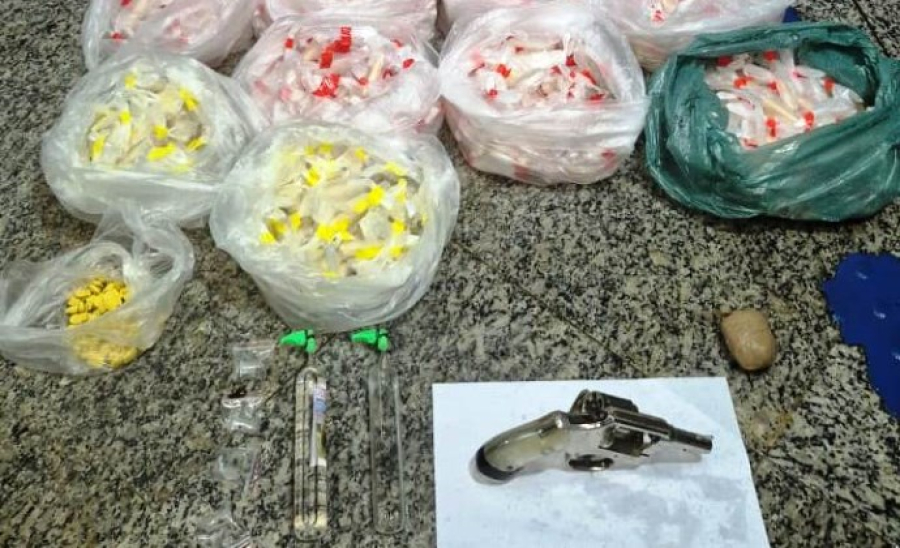 Carga com 5.843 pinos de cocaína que seguia do Rio para Minas é interceptada na BR-116