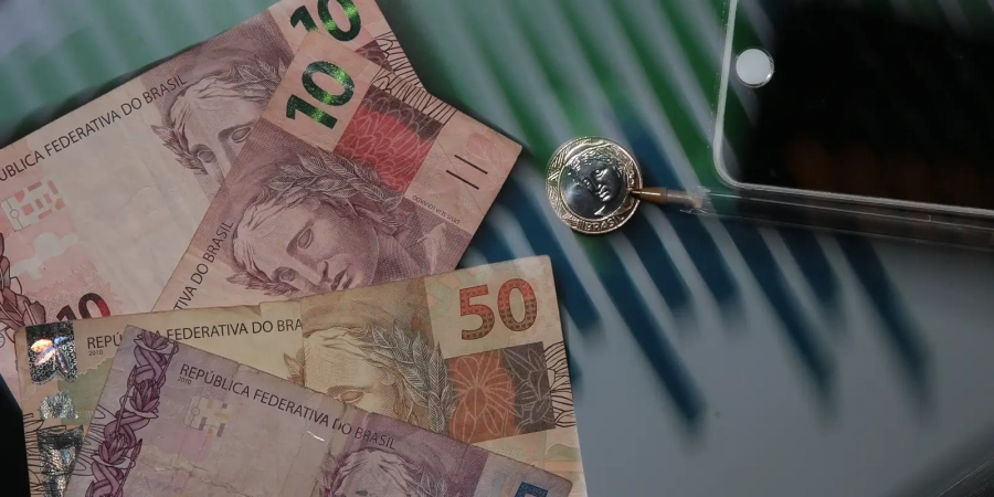 Ata do Copom explica corte da Selic para 13,75% e aponta desaceleração da economia
