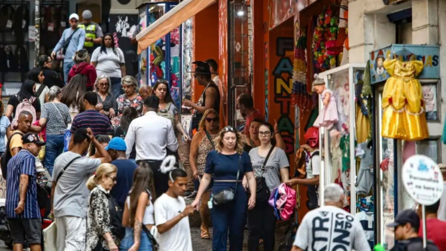 Governo reduz previsão de crescimento da economia brasileira para 2% em 2026