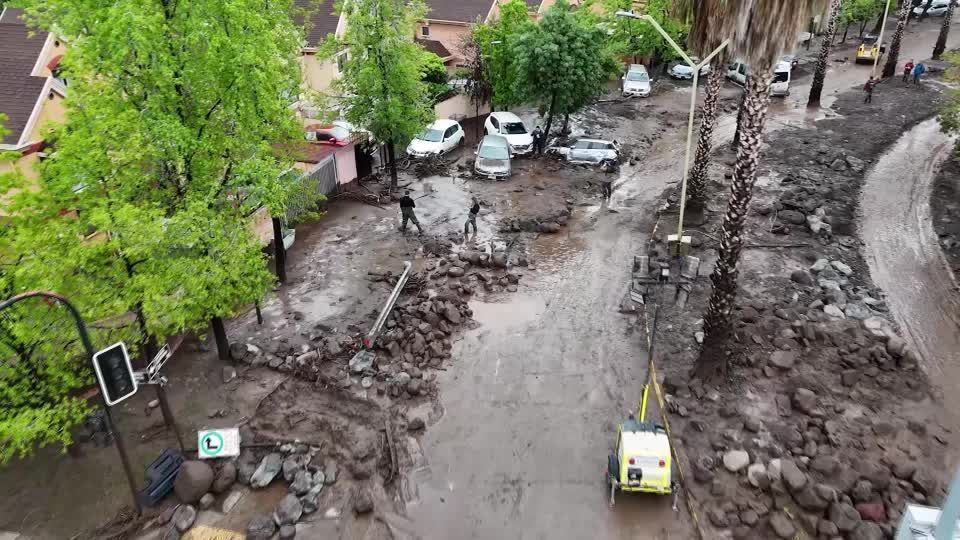 Chile declara “zona de catástrofe” em comuna de Santiago por chuva intensa