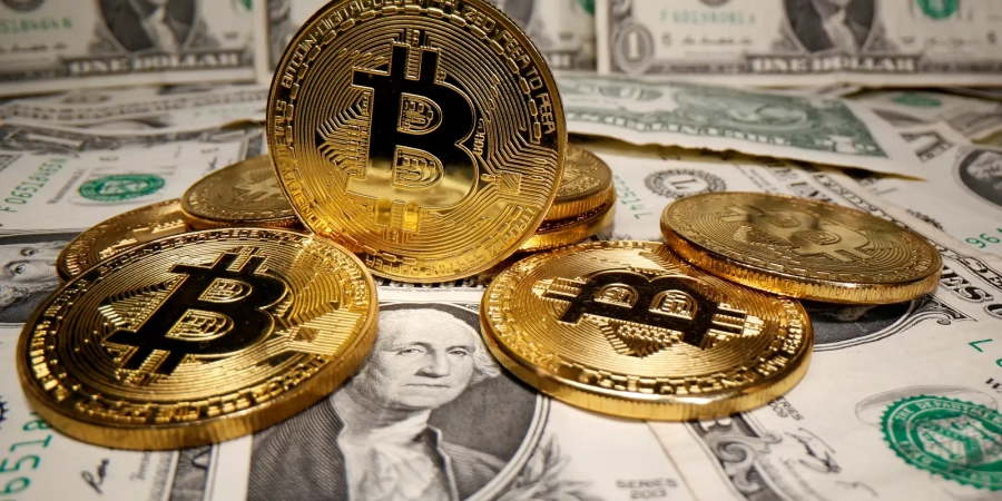 Site oferece criptomoedas por posts favoráveis a Flávio; campanha nega vínculo e caso vai à PGE