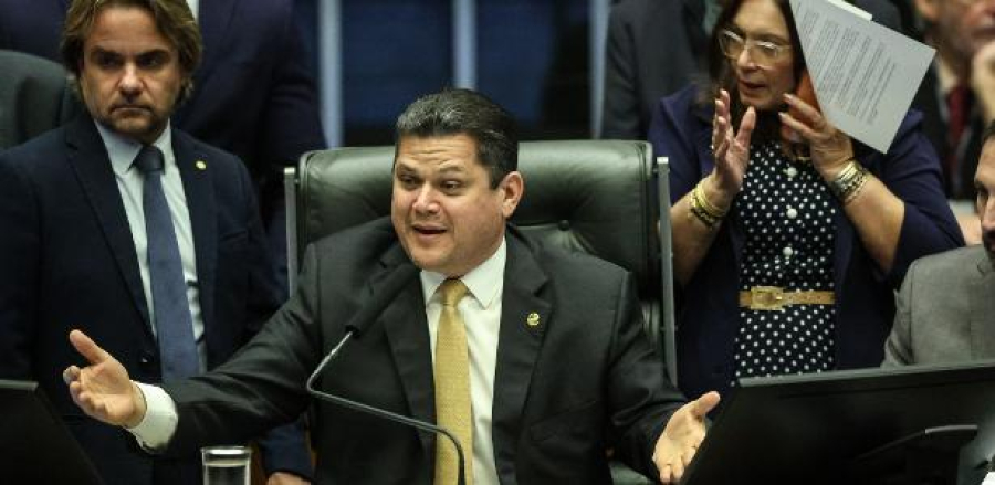 Fim da escala 6x1 vai ao primeiro voto no Senado na quarta-feira