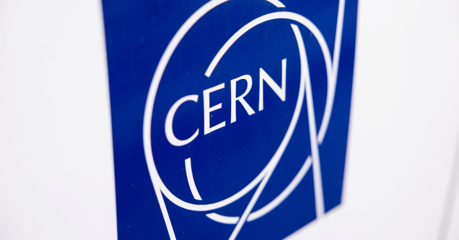 CERN e Mistral treinam IA em bilhões de colisões de partículas para acelerar descobertas