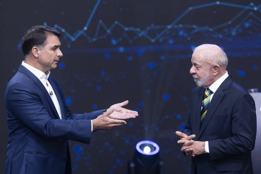 Vorcaro, Lulinha, INSS e segurança dominam primeiro debate entre Lula e Flávio no 2º turno