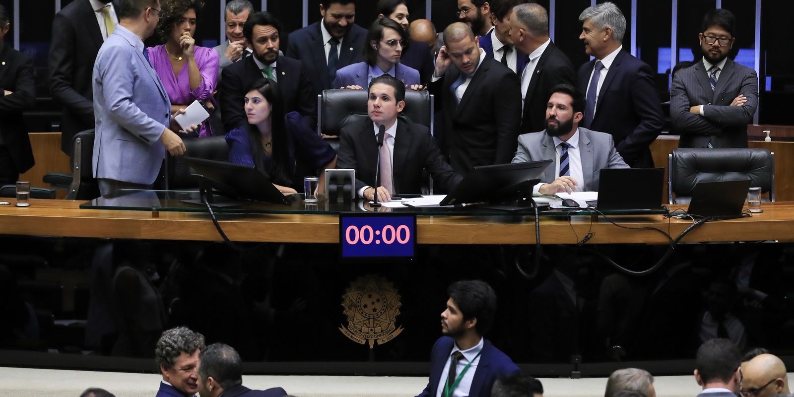 Câmara aprova PL que permite reação do governo a barreiras comerciais