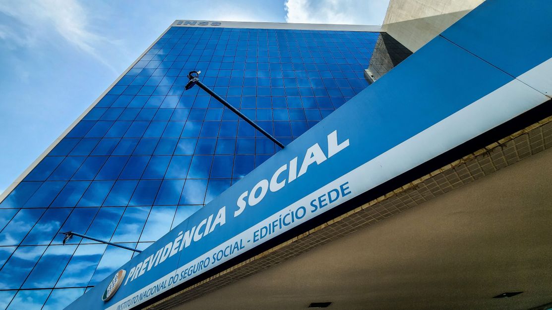 Novo ministro da Previdência e presidente do INSS se reúnem neste domingo