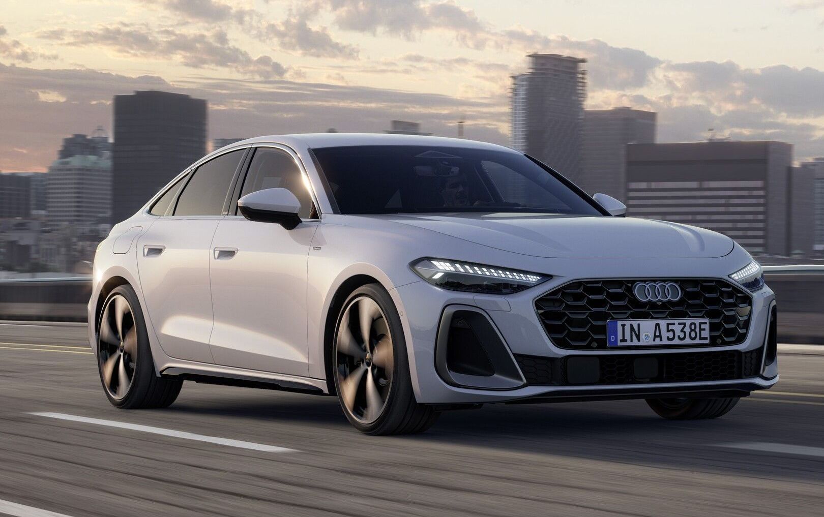 Audi inicia pré-venda do novo A5 no Brasil: descubra o preço