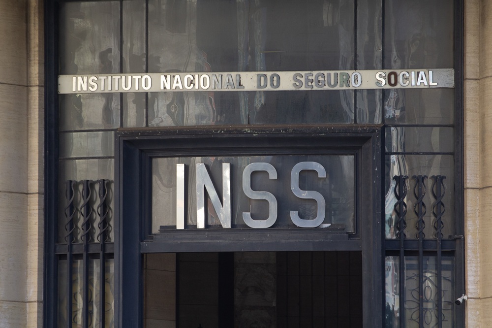 Juiz determina suspensão imediata de todos os descontos de aposentadorias em favor da Contag