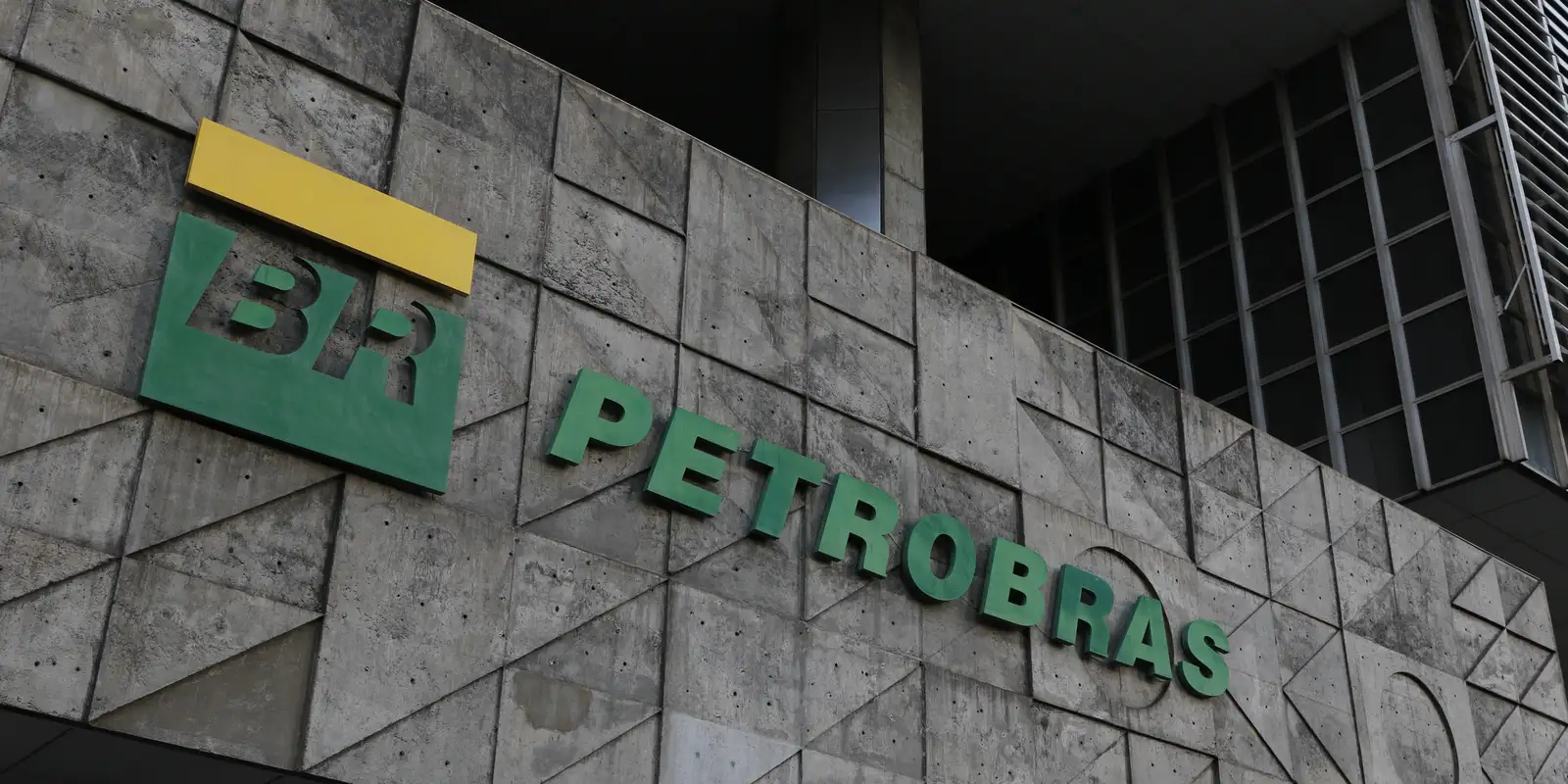 Petrobras aprova dividendos de R$ 11,72 bilhões aos acionistas