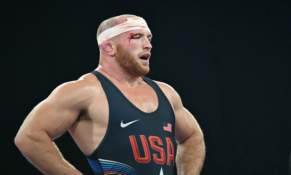 Kyle Snyder, medalhista olímpico, é detido em operação contra prostituição