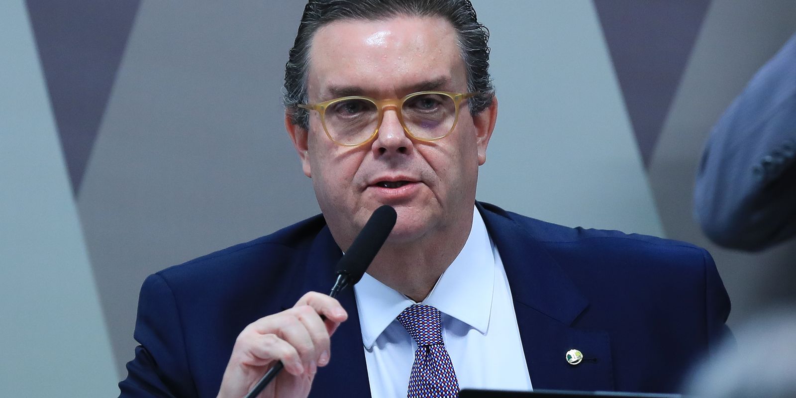 Ladrão entrou no INSS no governo Bolsonaro, diz ministro no Senado