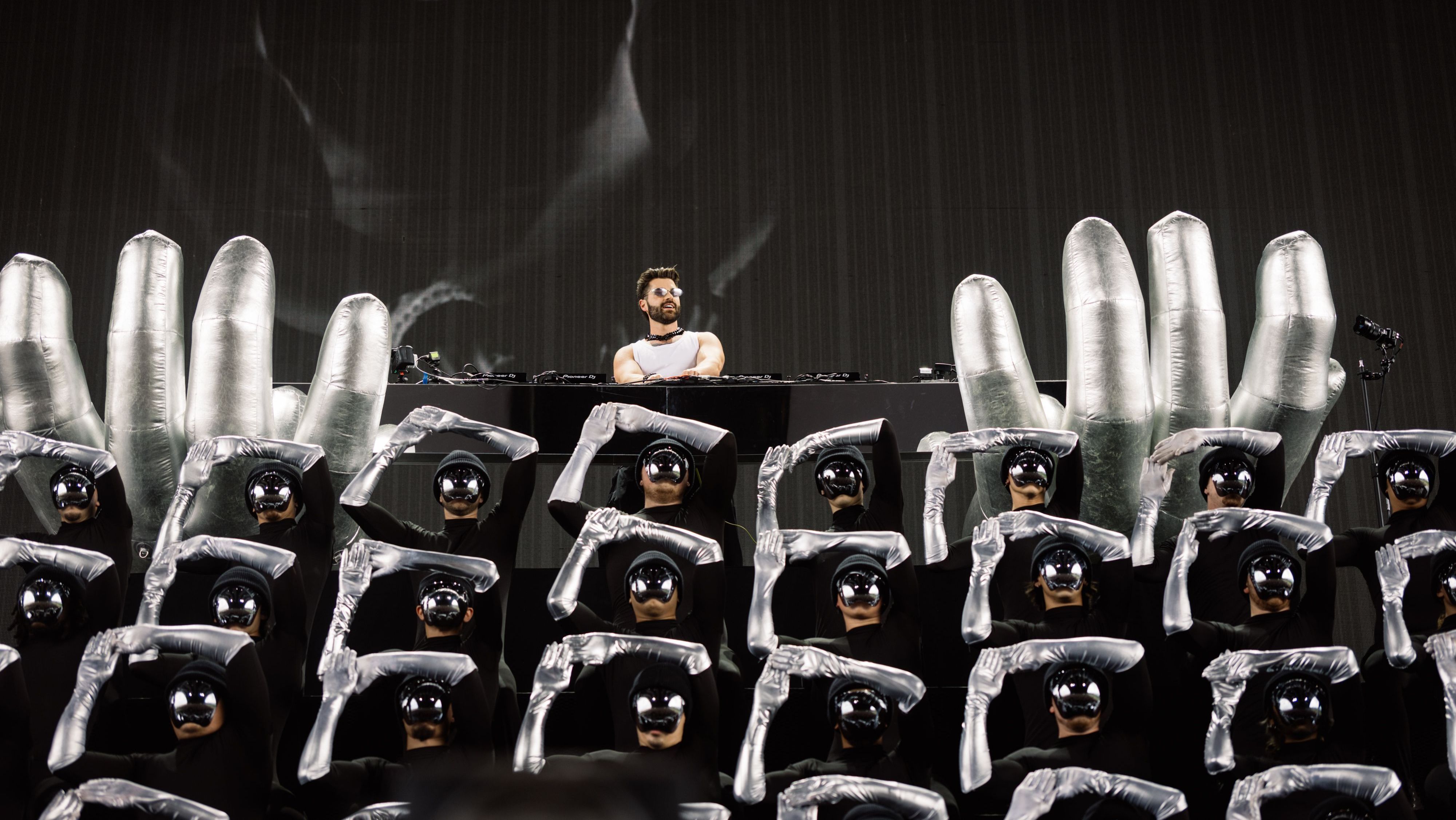 Alok promete levar “versão pirotécnica” do show do Coachella pro Pacaembu