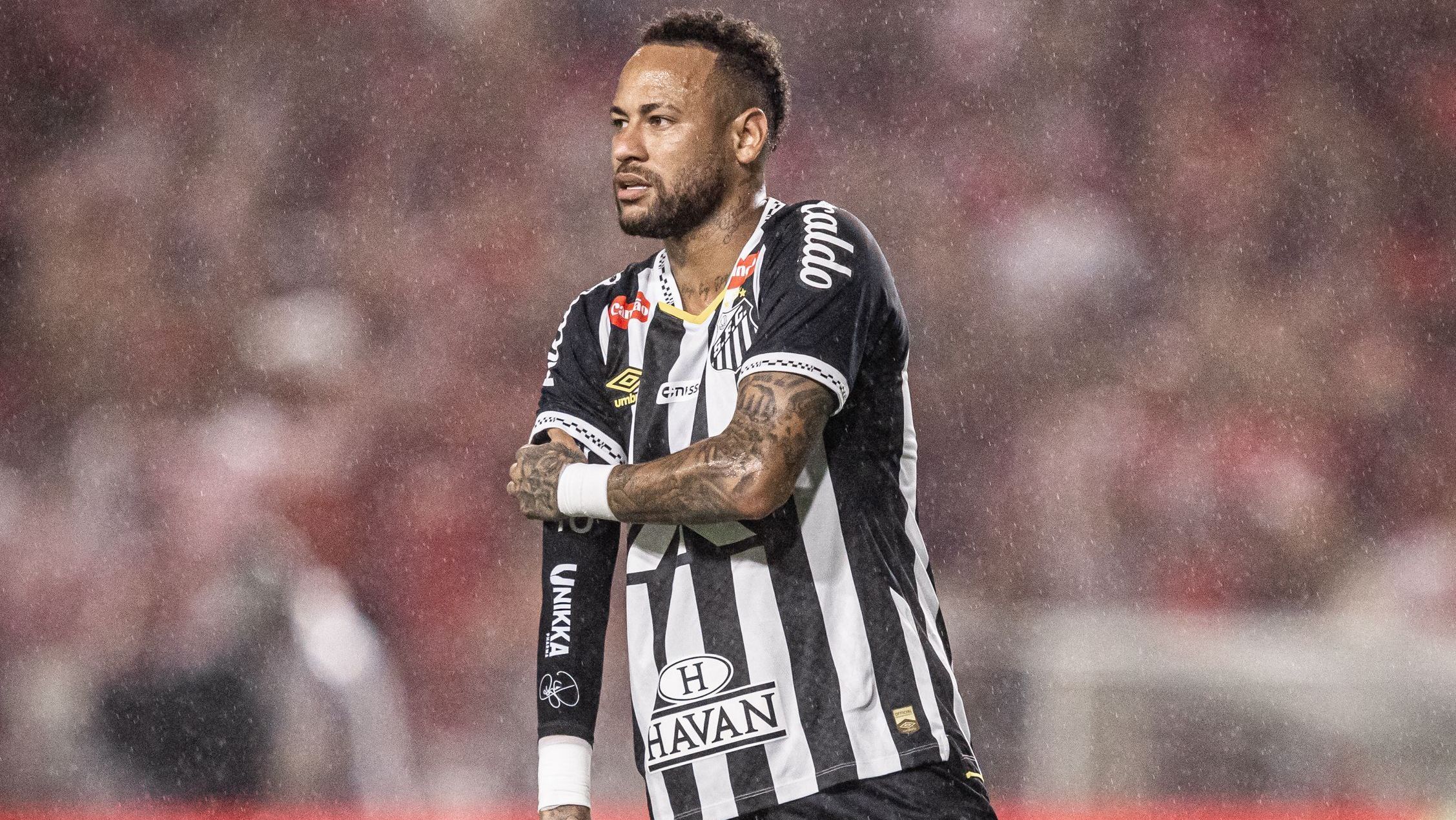 Neymar volta a se manifestar após deixar futuro em aberto no Santos