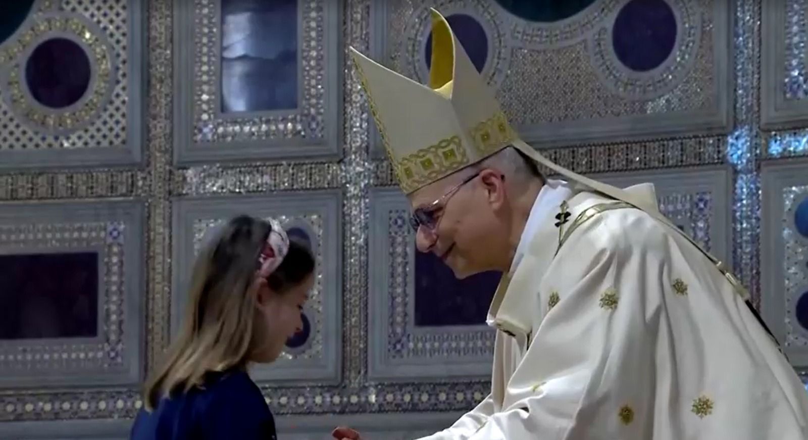 Leão XIV toma posse da Catedral do Papa