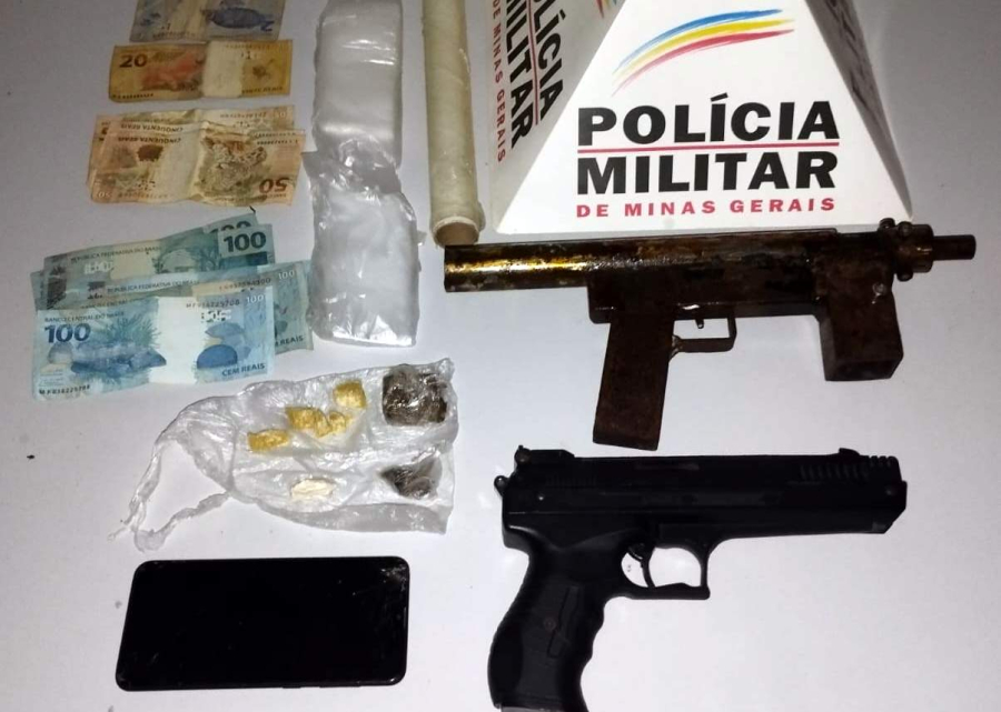 Submetralhadora artesanal é apreendida durante operação por tráfico em Espera Feliz
