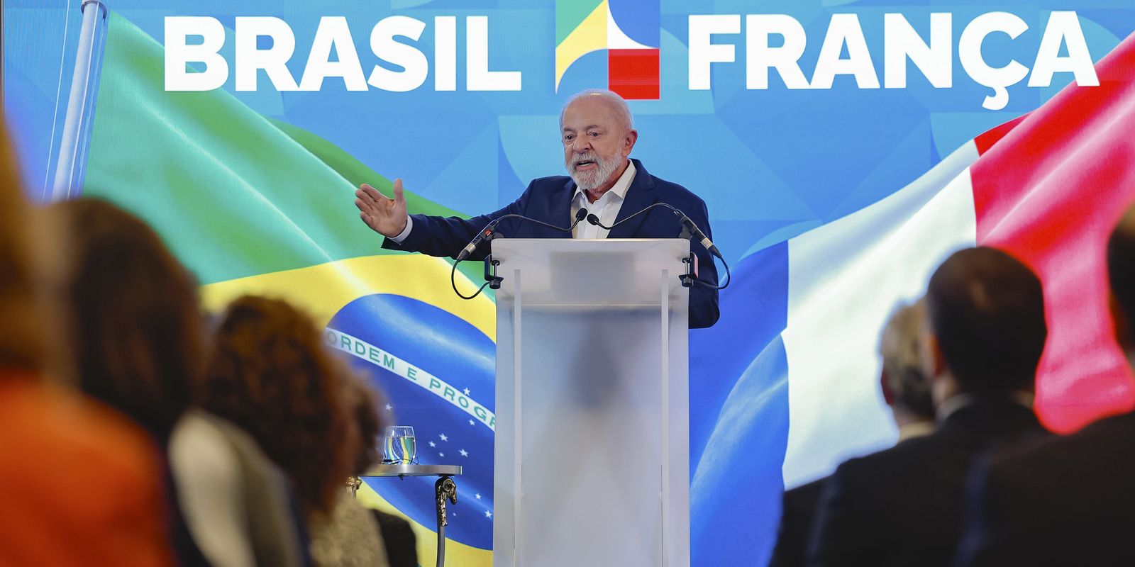 Empresários franceses prometem investir R$ 100 bilhões no Brasil
