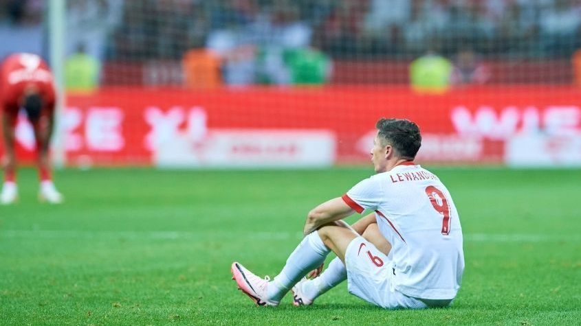Após perder braçadeira, Lewandowski desiste de jogar pela Polônia