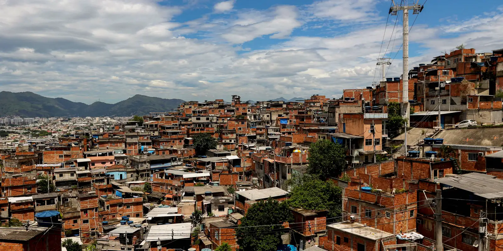 Corregedorias de Justiça entregam 100 mil títulos de imóveis